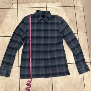 Men’s Lululemon work shirt size Medium